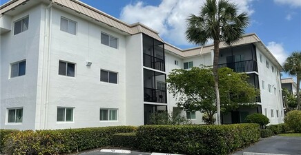 766 Central AVE 312, Naples 34102, FL