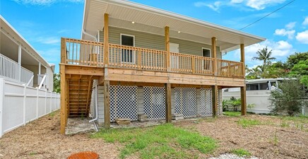 627 Palm AVE, Goodland 34140, FL