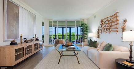 8990 Bay Colony DR 302, Naples 34108, FL