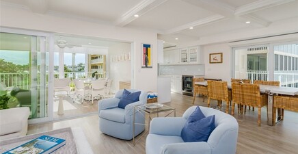 3450 Gulf Shore BLVD N 210, Naples 34103, FL