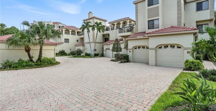 7032 Pelican Bay BLVD E304, Naples 34108, FL