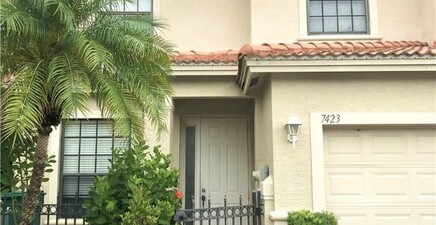 7423 Bristol CIR, Naples 34120, FL