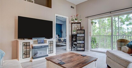 4450 Botanical Place CIR 406, Naples 34112, FL