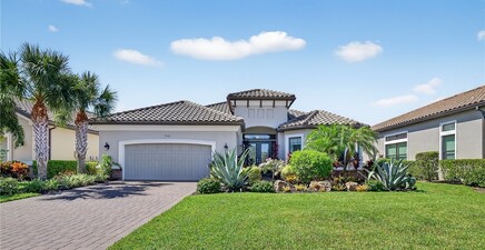 9512 Livorno CT, Naples 34119, FL