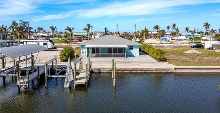 2892 Sanibel BLVD, St James City 33956, FL