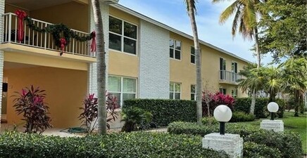 546 Broad AVE S 546, Naples 34102, FL