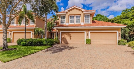 7837 Hawthorne DR 1102, Naples 34113, FL