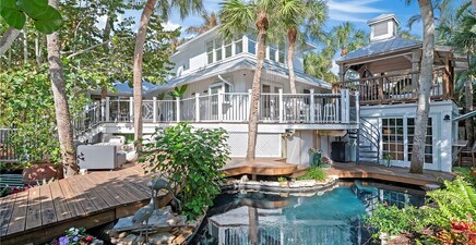 61 12th AVE S, Naples 34102, FL