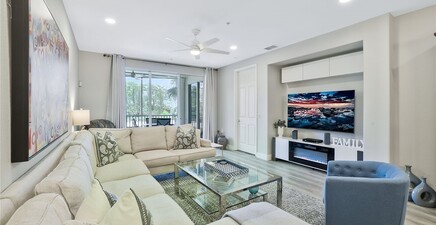 4883 Hampshire CT 102, Naples 34112, FL