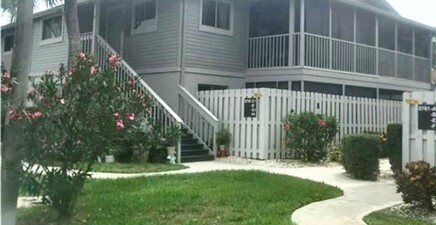 5755 Foxlake DR H, North Fort Myers 33917, FL