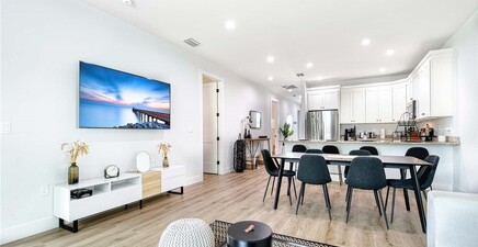 1147 Steeves AVE, Naples 34104, FL