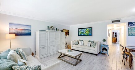 766 Central AVE 117, Naples 34102, FL