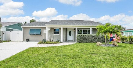 195 Hibiscus DR, Fort Myers Beach 33931, FL