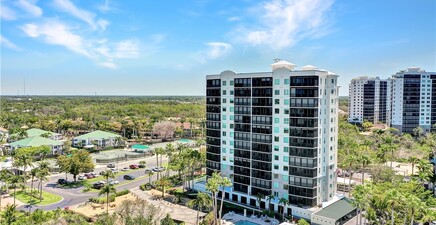 430 Cove Tower DR 403, Naples 34110, FL