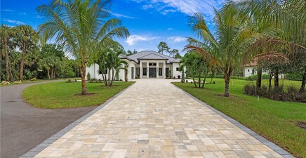 652 15th ST SW, Naples 34117, FL