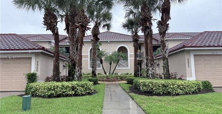 2820 Cypress Trace CIR 2014, Naples 34119, FL