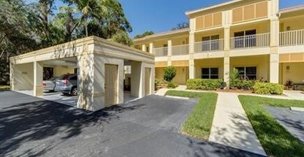 965 Tarpon Cove DR 202, Naples 34110, FL