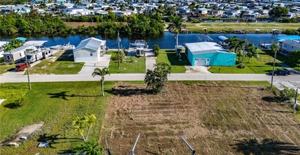 3875 Royal Palm DR, St James City 33956, FL