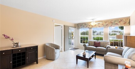 1708 Kings Lake BLVD 101, Naples 34112, FL