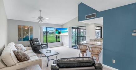 5585 Trailwinds DR 326, Fort Myers 33907, FL