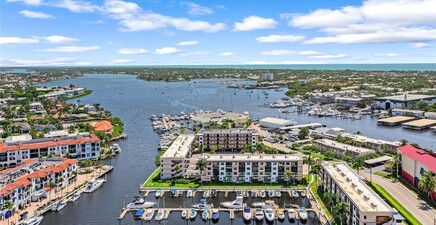 807 RIVER POINT DR 102D, Naples 34102, FL