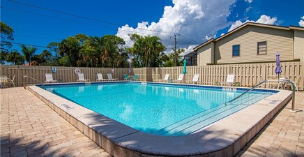 8407 S Haven LN, Fort Myers 33919, FL