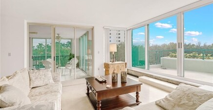 7515 Pelican Bay BLVD 2A, Naples 34108, FL