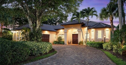 2132 Mission DR, Naples 34109, FL