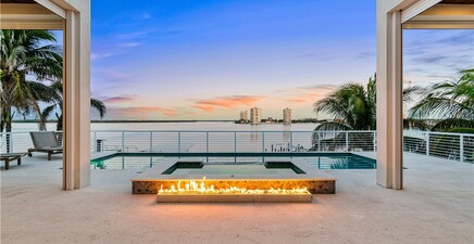 160 Little Carlos LN, Fort Myers Beach 33931, FL