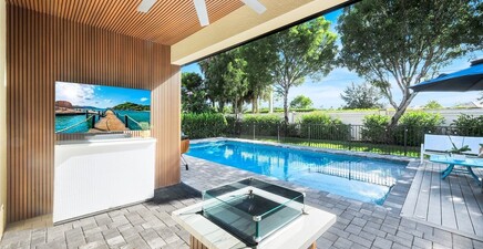 9445 Glenforest DR, Naples 34120, FL