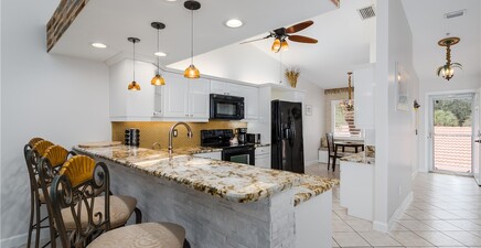 6750 Beach Resort DR 10, Naples 34114, FL