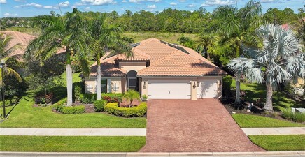 1621 Songbird CT, Naples 34120, FL