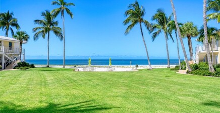 2151 Gulf Shore BLVD N 204, Naples 34102, FL