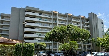 3910 INVERRARY BLVD 407-B, Lauderhill 33319, FL