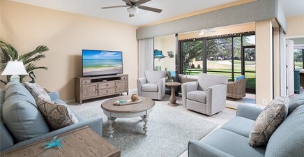 7048 Pelican Bay BLVD C104, Naples 34108, FL