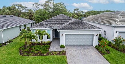 17578 Winding Oak LN, North Fort Myers 33917, FL