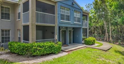194 Santa Clara DR 12, Naples 34104, FL