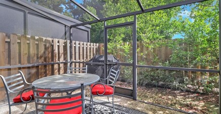 800 Meadowland DR Apt H, Naples 34108, FL