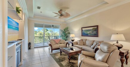 4863 Hampshire CT 305, Naples 34112, FL