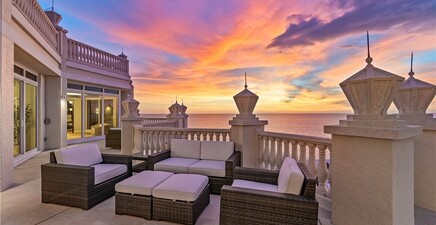 4021 Gulf Shore BLVD N 14, Naples 34103, FL