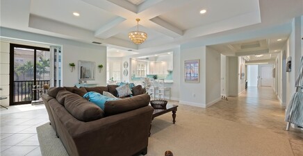 545 Avellino Isles CIR 202, Naples 34119, FL