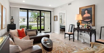 15102 Palmer Lake CIR 105, Naples 34109, FL