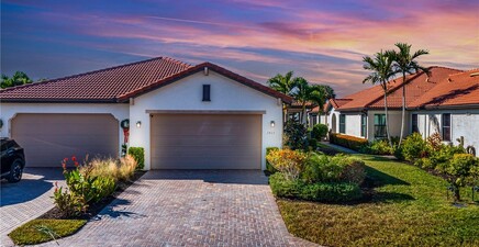 1511 Oceania DR S, Naples 34113, FL