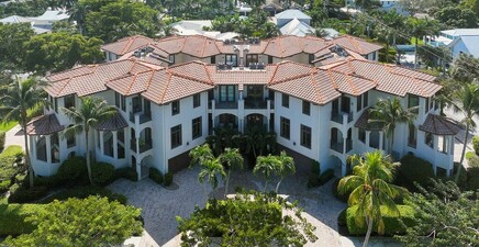 692 10th AVE S, Naples 34102, FL