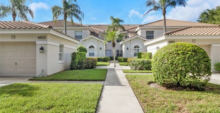 6923 Satinleaf RD N 101, Naples 34109, FL