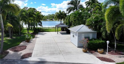 5584 Brightwood DR, Fort Myers 33905, FL