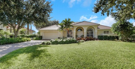 4594 Snowy Egret DR, Naples 34119, FL
