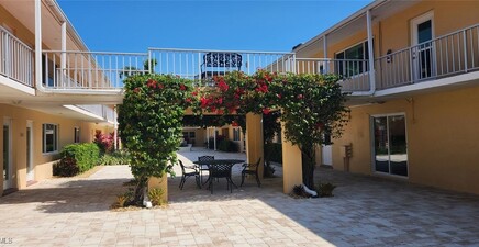 548 Broad AVE S 548, Naples 34102, FL