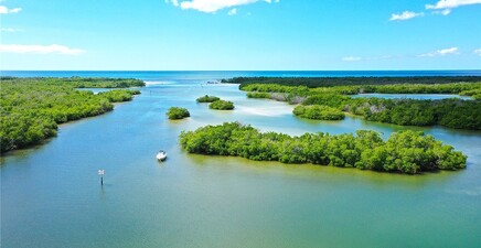 425 Dockside DR 804, Naples 34110, FL