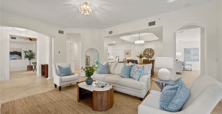 2886 Castillo CT 101, Naples 34109, FL